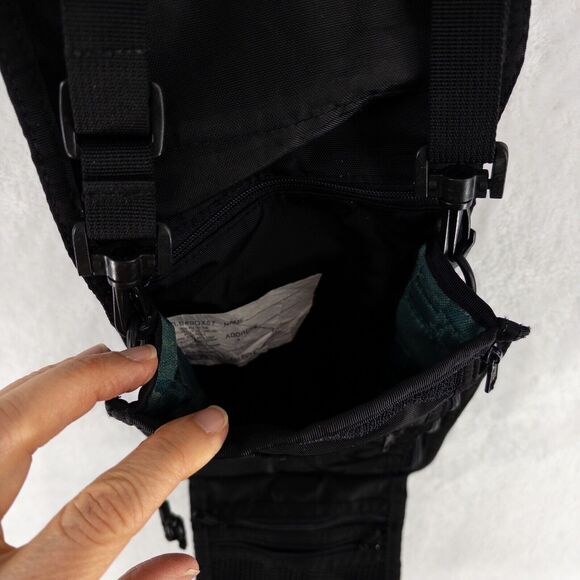 L.L. Bean Cross Body Traveler Bag Green Vintage Lots of Compartments Holds a Lot - Picture 8 of 11